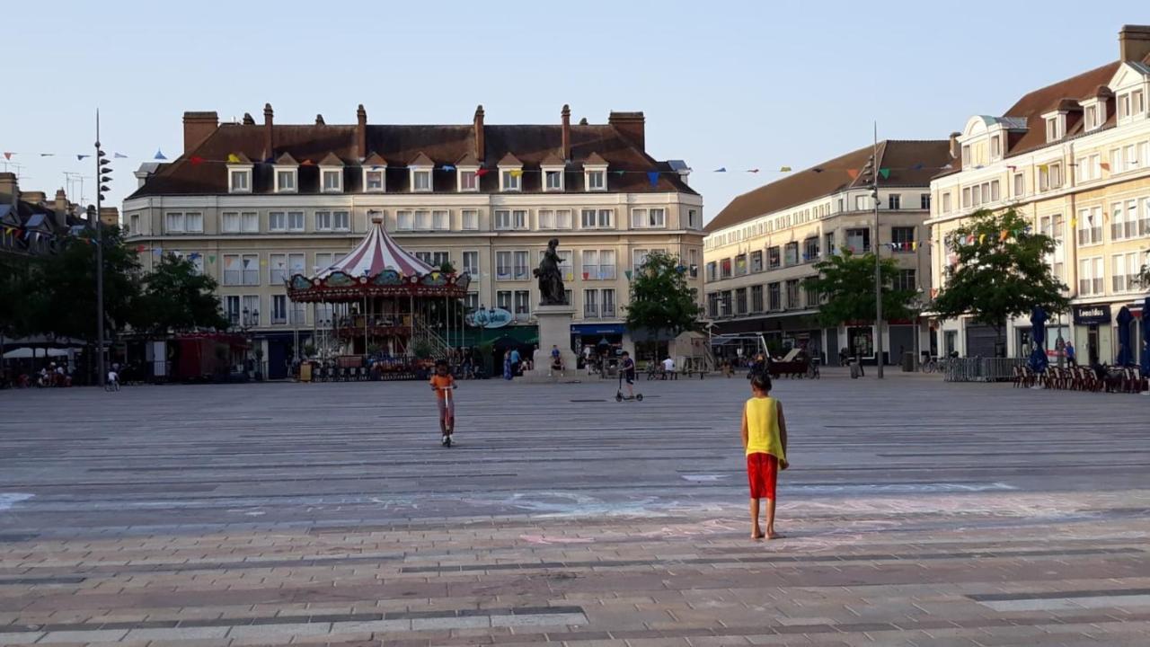 Flozed Appartement Beauvais Buitenkant foto